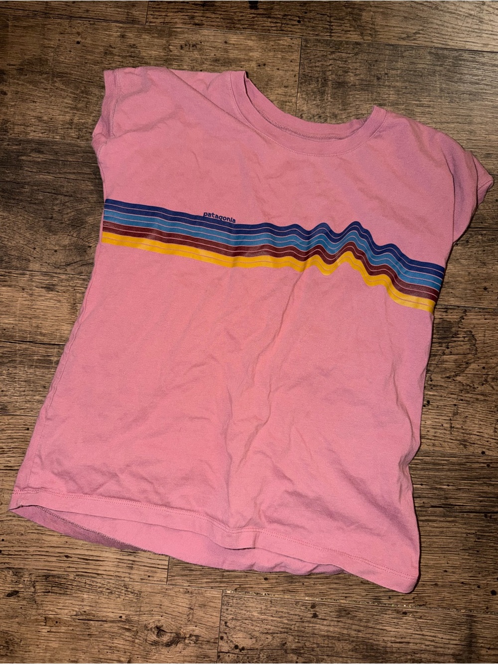 Girls Patagonia tee shirt pink size XL size 14